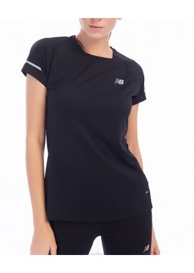 New Balance Siyah Kadın T-Shirt  - WT81200-BK WT81200